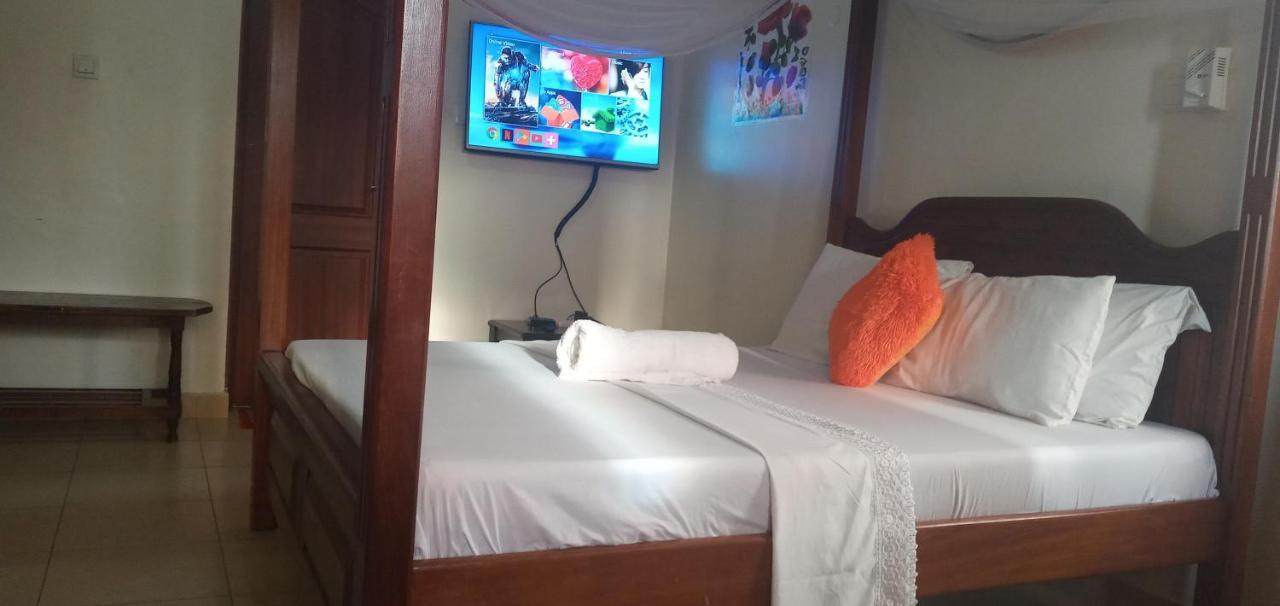 Sebuleni Serviced Homstay - Nyali Beach Msa Mombasa Kültér fotó